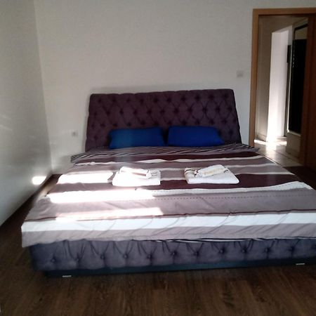 Central Lux Apartment Skopje Ngoại thất bức ảnh